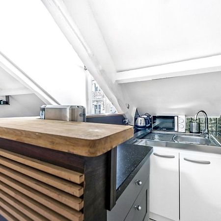 Montparnasse - La Gaite 1Bdr - B'Your Home Paris Bagian luar foto